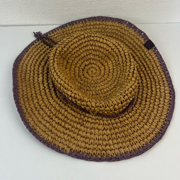Mountain Hardwear Accessories - Mountain Hardwear Floppy Hat